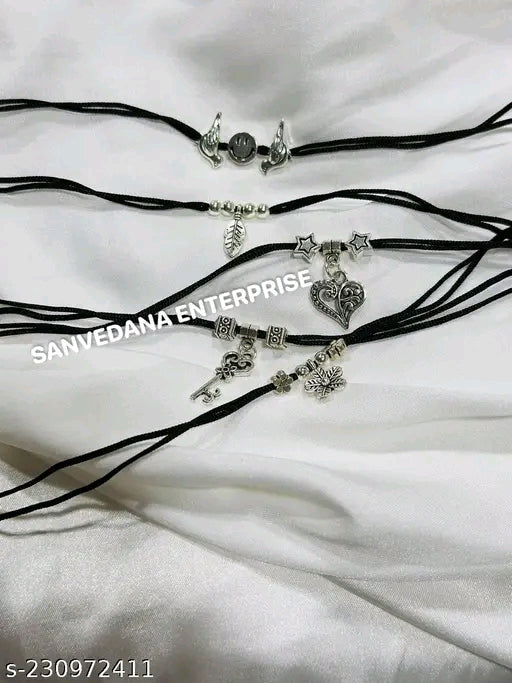 Elegant Oxidised Silver Anklet & Toe Ring Set – Pack of 5, Adjustable Black Thread Design