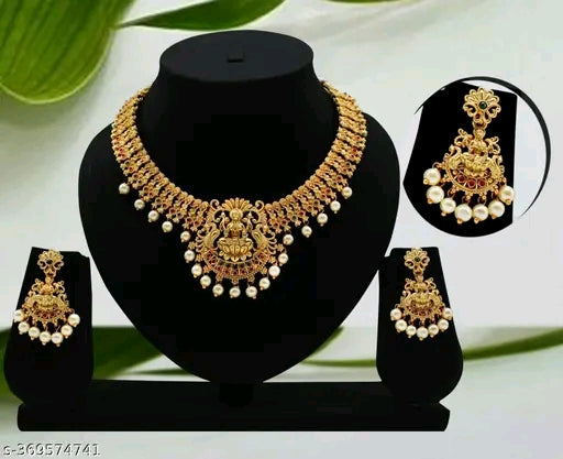 Elite Elegance: Gold-Plated Pearl Jewellery Set - Necklace, Earrings & Maangtika"