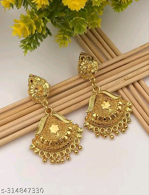 Treekon Moti Pearl Necklace Set – Elegant White & Gold-Plated Jewelry for Every Occasion