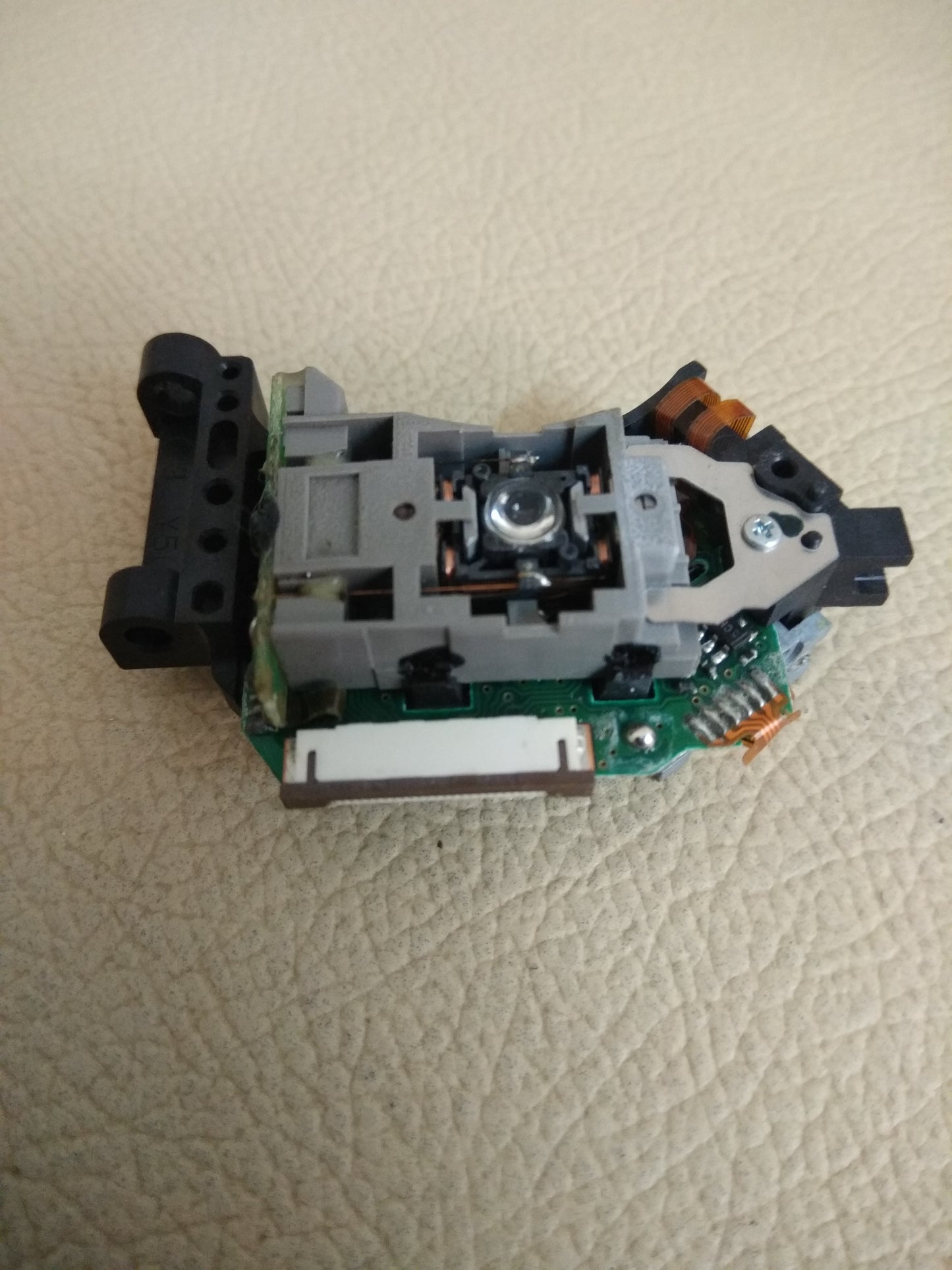 NEW OPTICAL PICK-UP LASER LENS SF-HD65 Suitable FOR DVD - Faritha