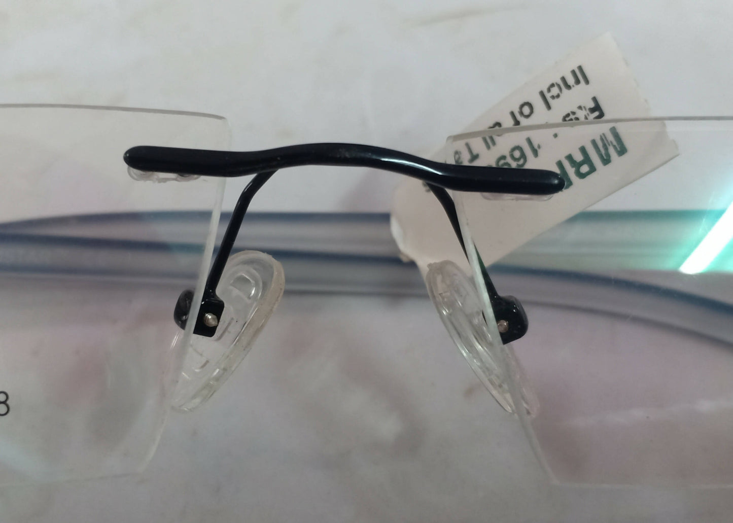 Frame less - Faritha