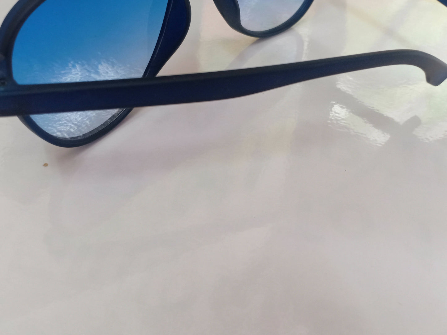 Black Full Frame Quality Sunglasses