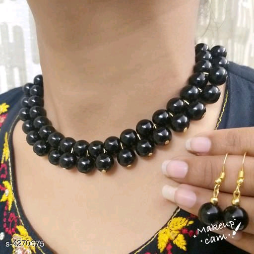 झिलमिलाते सुंदर आभूषण सेट