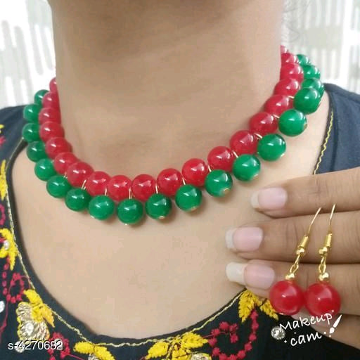 झिलमिलाते सुंदर आभूषण सेट