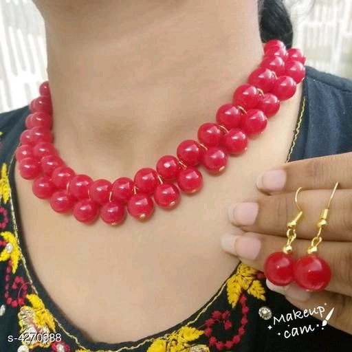 झिलमिलाते सुंदर आभूषण सेट