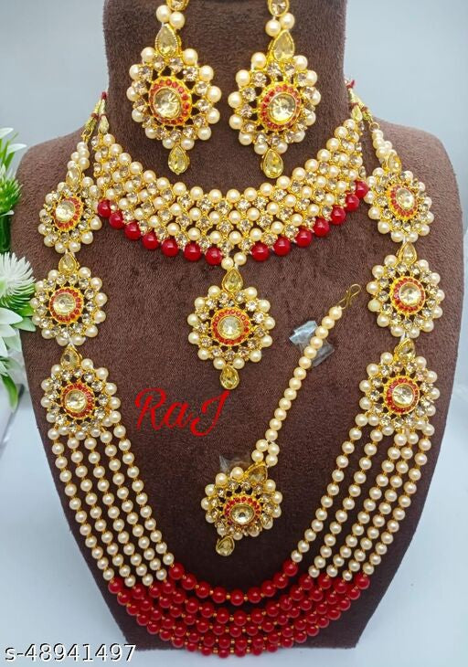 Sizzling Chunky Women Necklaces & Chains - Faritha