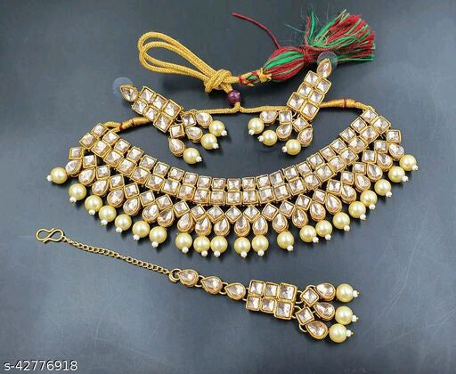 Shimmering Chunky Women Necklaces & Chains - Faritha