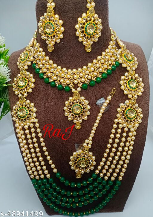 Sizzling Chunky Women Necklaces & Chains - Faritha
