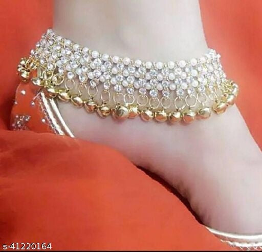 Twinkling Glittering Women Anklets & Toe Rings - Faritha