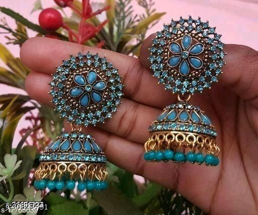 Twinkling Glittering Earrings - Faritha