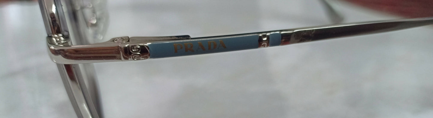 Fancy model frame - Faritha