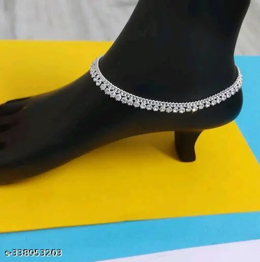 Sizzling Graceful Women Anklets Toe Rings Set – Silver-Plated Artificial Stones India
