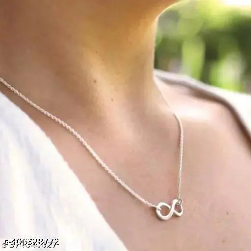 Shimmering Chunky Women Necklace Chain – Bold Statement India Model 1