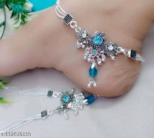 Elegant Women's Alloy Oxidized Gold Anklets with Toe Ring