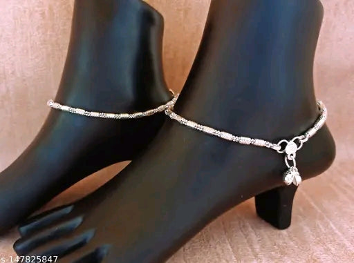 Silver Payal Charm Chain Anklets for Girls – Stylish Toe Rings India