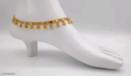 Sizzling Chunky Gold-Plated Women Anklets &amp; Toe Rings