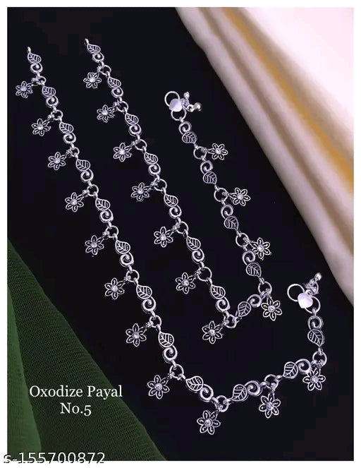 Twinkling Charming Women Silver-Plated Anklets Toe Rings India