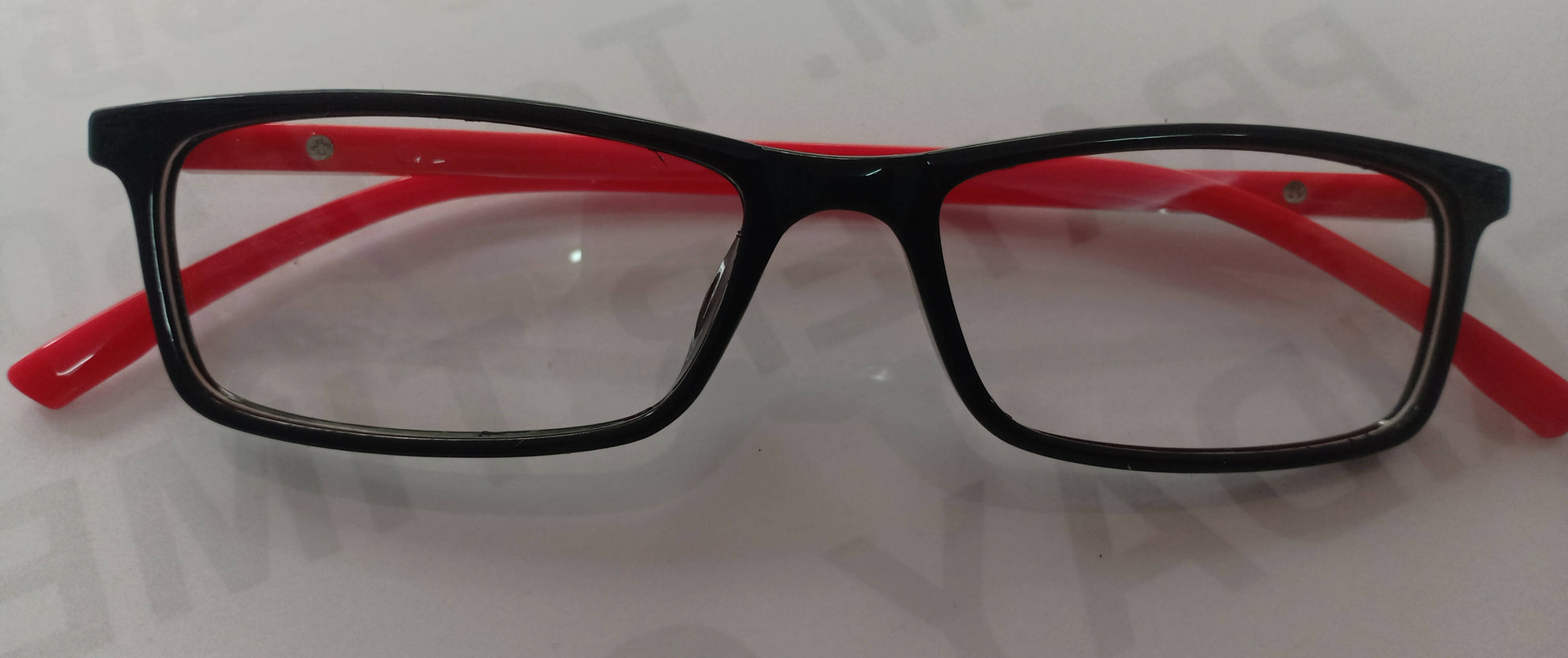 Red and black fiber material frame - Faritha