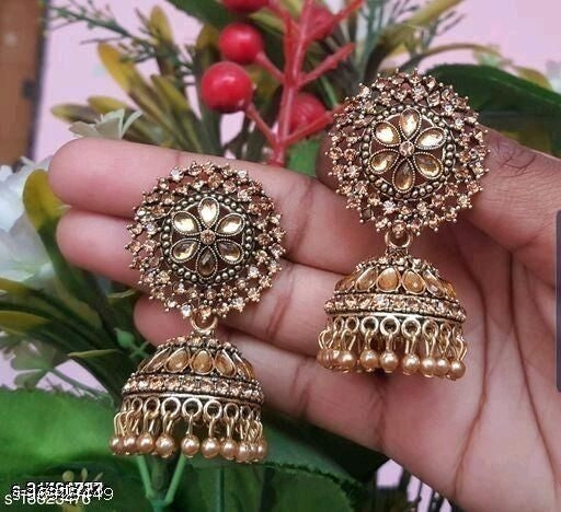 Twinkling Glittering Earrings - Faritha